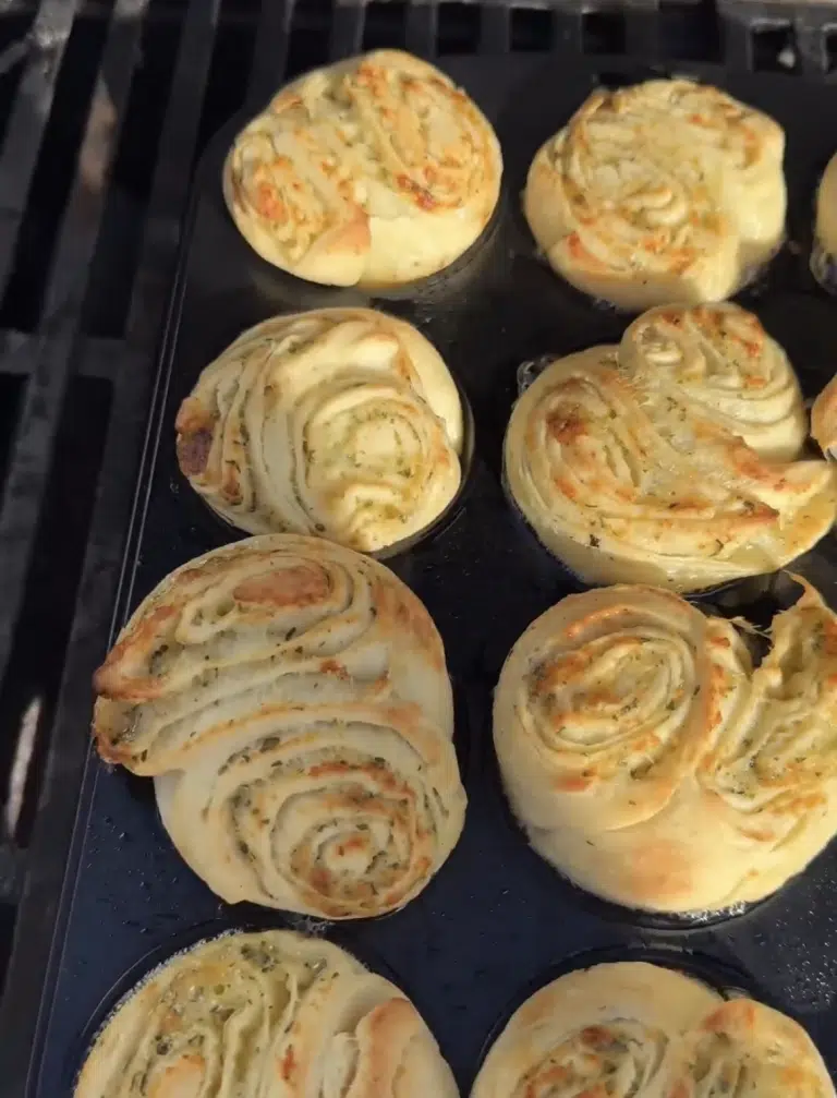 Garlic Cheese Croffins