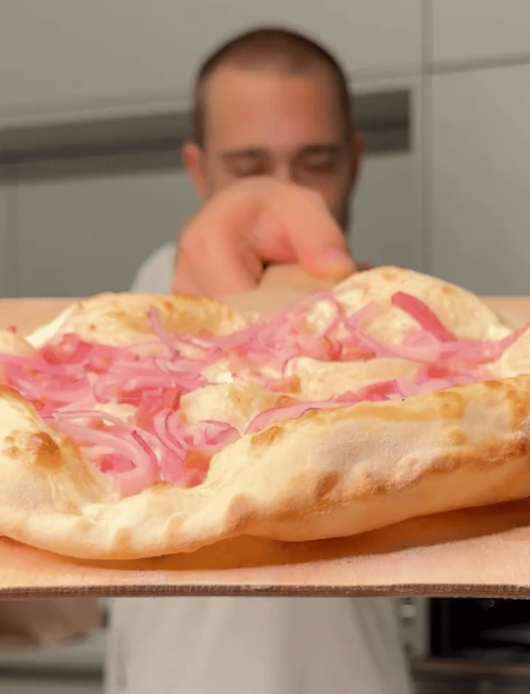 Flammkuchen mit Sauerteig