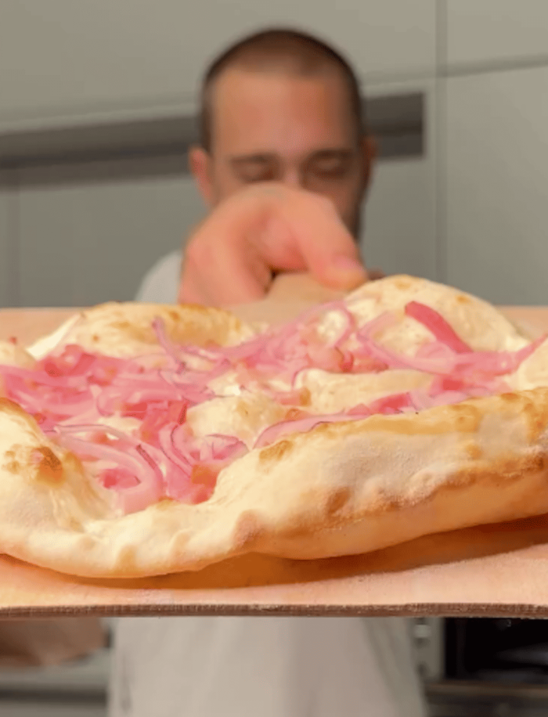 Flammkuchen mit Sauerteig