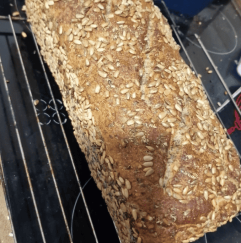 Körnerbrot mit Sauerteig